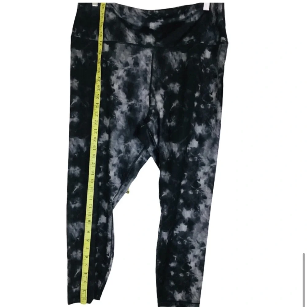 VELOCITY High Rise Tie Dye Leggings 3X - Picture 9 of 9